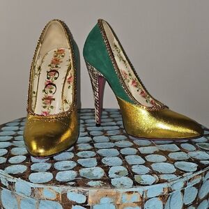 Gucci Gold and Green Women's Heels
